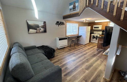 Wasilla Cabin | Moose Landing Cabin C87 with all the amenities