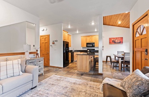 Bear Hollow Village House | Moose Mgmt at Bear Hollow 5477 Pvt HotTub w/view-Dogs Welcome-Centrally Located