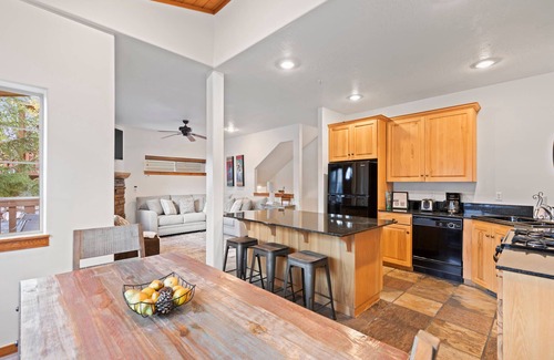 Bear Hollow Village House | Moose Mgmt at Bear Hollow 5477 Pvt HotTub w/view-Dogs Welcome-Centrally Located