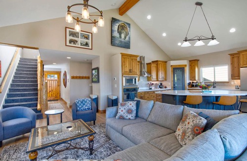Bear Hollow Village House | Moose Mgmt at Bear Hollow 5500: King Bed-Pvt HotTub-Balcony w/View & Grill-Wifi