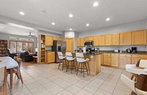 Bear Hollow Village House | Moose Mgmt at Bear Hollow 5545: Pvt Hot Tub, BBQ, Clubhouse, Parking