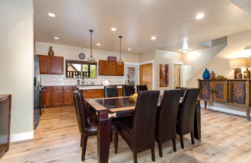 Bear Hollow Village House | Moose Mgmt at Bear Hollow 5610: Pvt. Hot Tub-Balcony with Grill-Free Shuttle