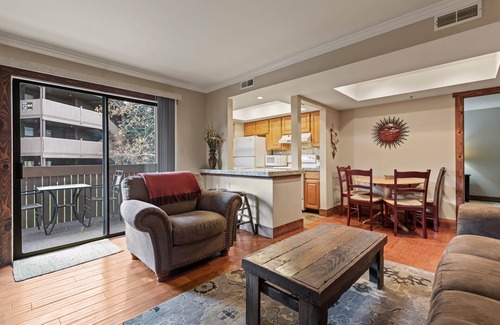 Kimball Junction Condo | Moose Mgmt at Powderwood 11C: Hot Tub & BBQ area- Near Shopping and Resorts