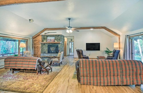Walden House | Moose Park Lodge Charming Walden Retreat!