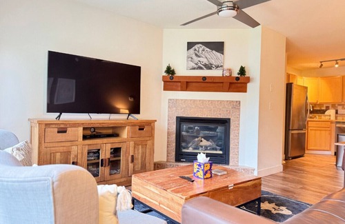 Big Sky Condo | Moose Ridge Retreat - walkable to Big Sky Resort