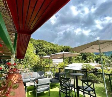 Afareaitu House | MOOZ LODGE, the local discovery