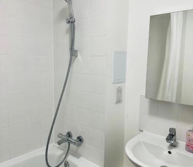 River Apartment | Morden spacious 1bedroom flat