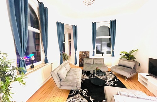 Saint Pauli Apartment | More St. Pauli is hardly possible! Reeperbahn, Beatles Platz and Gr. Freedom