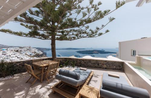 Firostefani Apartment | Morfes Luxury Suites by Caldera Houses