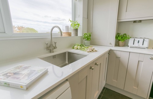 Trearddur Bay Cottage | Mornant - a coastal that sleeps 6 guests in 3 bedrooms
