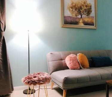 Kampung Sembulan Baru Apartment | Morning Tiffany/Opposite IMAGO/KK City Center