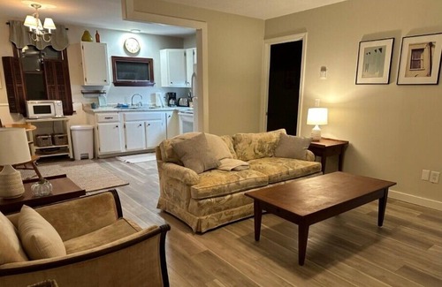 Eastern Vermont Apartment | Morrisville Vt comfortable newly updated ground floor apartment