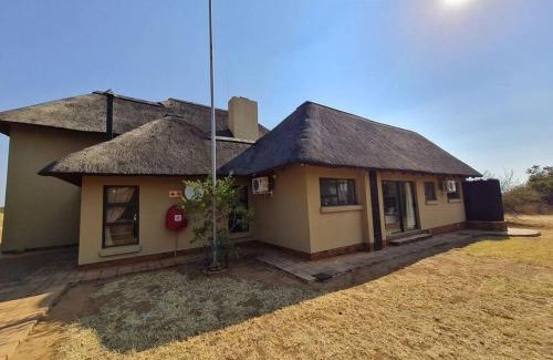 Leeupoort House | Moshate Lodge Zebula 4 Bedroom Holiday home
