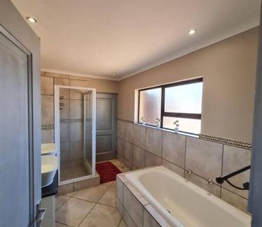 Leeupoort House | Moshate Lodge Zebula 4 Bedroom Holiday home