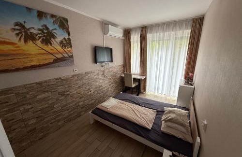 Szeged House | Mosoly Szallashely