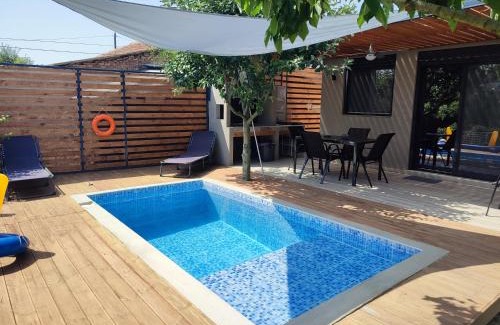 Nestos House | mosquito Luxury Studio