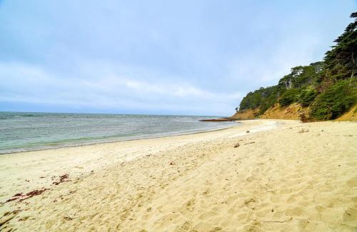 Moss Beach House | Moss Beach Oceanfront Retreat about 20 Mi to San Fran!