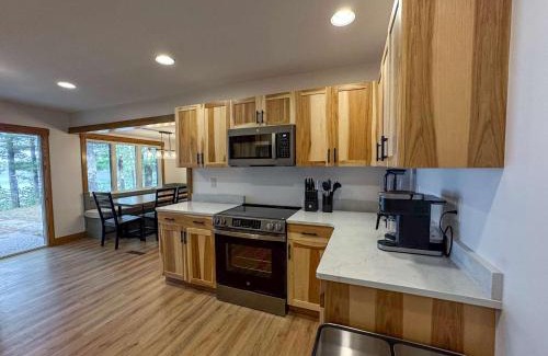 Lac du Flambeau House | Moss Lake Lookout Waterfront Home on LDF Chain