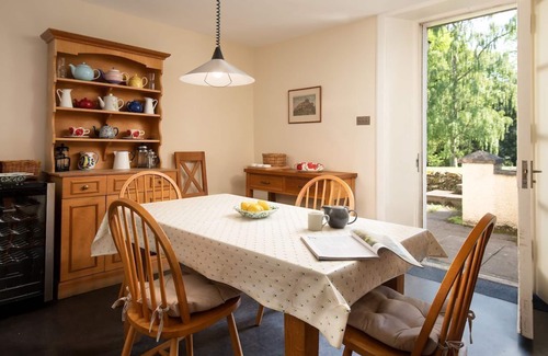 Biggar House | MOSSFENNAN HOUSE, Broughton - sleeps 8 with vast gardens, Wi-Fi and open fire