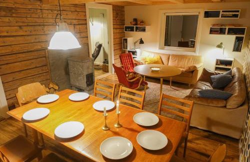 Moskenes House | Most photographed house in Reine