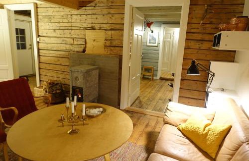 Moskenes House | Most photographed house in Reine