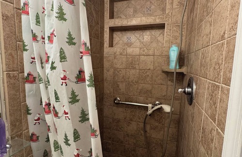 Bethesda House | Most Sought-After Neighbourhood Basement in brilliant Bethesda,MD with AC, WiFi