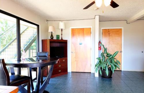 Calhoun Hotel | Motel 103