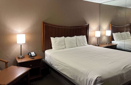 Ada Hotel | Motel 6 Ada, OK
