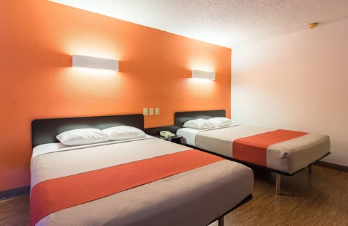 Caddo Valley Hotel | Motel 6 Arkadelphia, AR