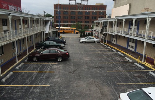 Downtown Baltimore Hotel | Motel 6 Baltimore, MD