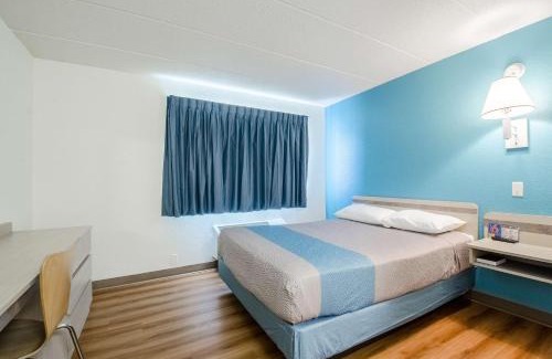 Big Springs Hotel | Motel 6-Big Springs, NE