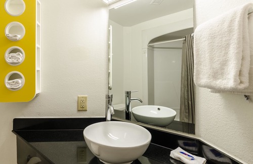 Bristol Hotel | Motel 6 Bristol, VA