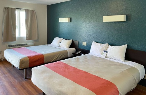 Cameron Hotel | Motel 6 Cameron, MO