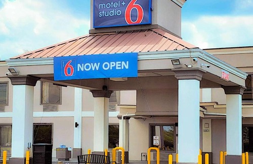 Catonsville Hotel | Motel 6 Catonsville MD Baltimore West