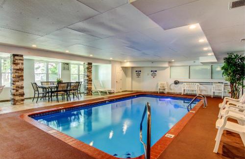 Columbia Hotel | Motel 6-Columbia, MO - East