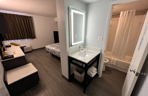 Council Bluffs Hotel | Motel 6 Council Bluffs, IA - Omaha East