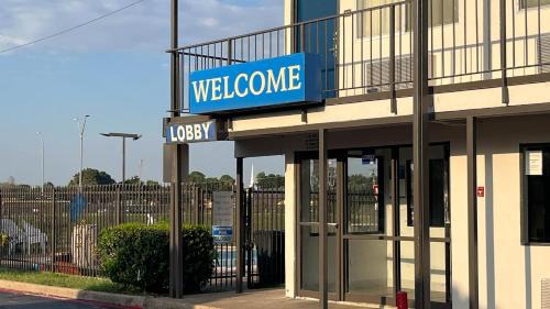 Pleasant Grove Hotel | Motel 6 Dallas, TX – St. Augustine/HWY 175