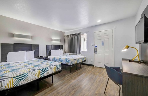 Denton Hotel | Motel 6 Denton, TX - UNT