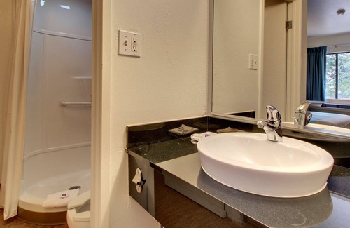 Berwick Hotel | Motel 6 Des Moines, IA - North