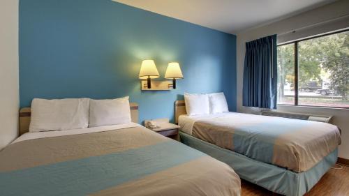Berwick Hotel | Motel 6-Des Moines, IA - North