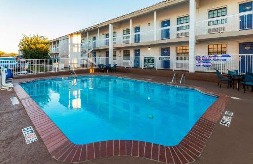 Euless Hotel | Motel 6-Euless, TX - DFW West