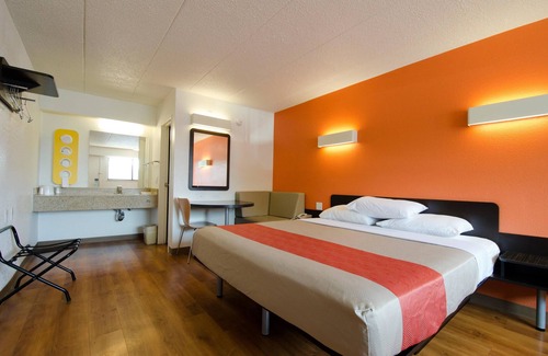 Gaithersburg Hotel | Motel 6 Gaithersburg, DC - Washington