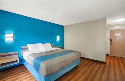 Gordonville Hotel | Motel 6-Gordonville, PA - Lancaster PA
