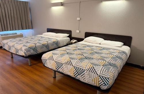 Joliet Hotel | Motel 6-Joliet, IL - I-80