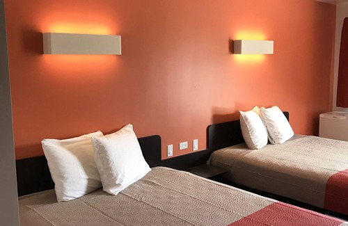 Valleyview Hotel | Motel 6 Kamloops, BC