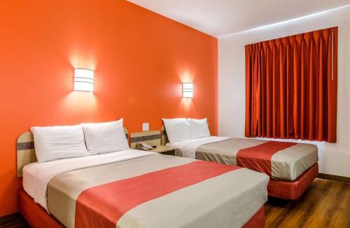 Kearney Hotel | Motel 6-Kearney, NE