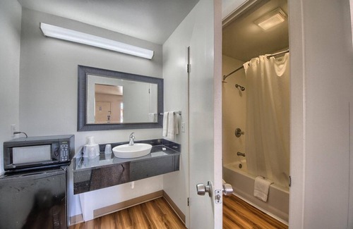 Kerrville Hotel | Motel 6 Kerrville, TX