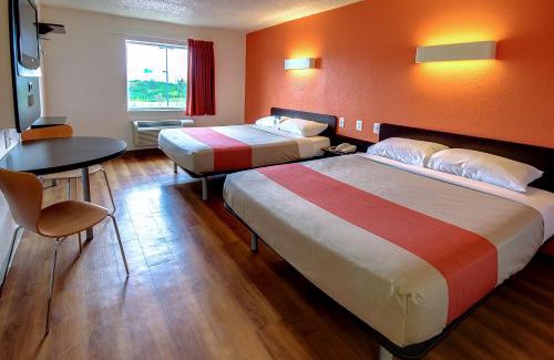 King of Prussia Hotel | Motel 6 King Of Prussia PA