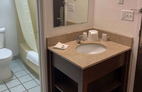 La Crosse Hotel | Motel 6 La Crosse, WI
