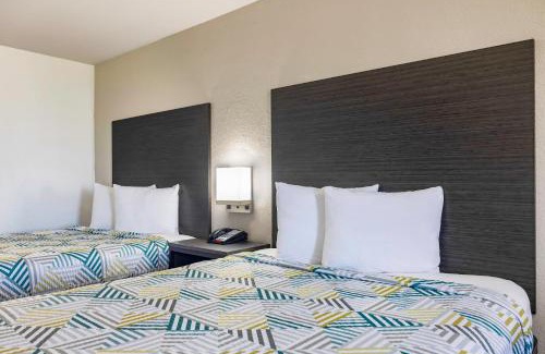 Lake Charles Hotel | Motel 6 Lake Charles, LA
